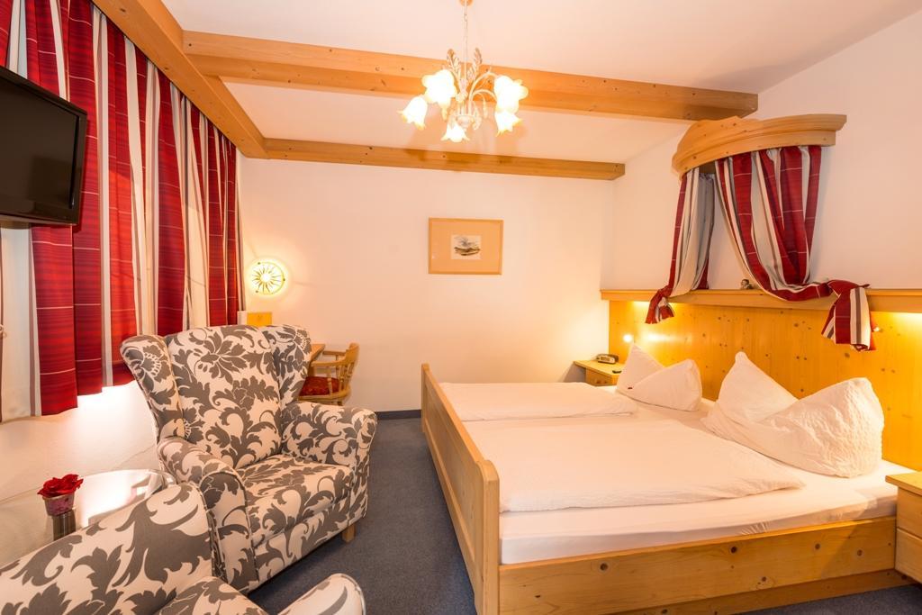Hotel Landhaus Marchfeld Oberau Bagian luar foto
