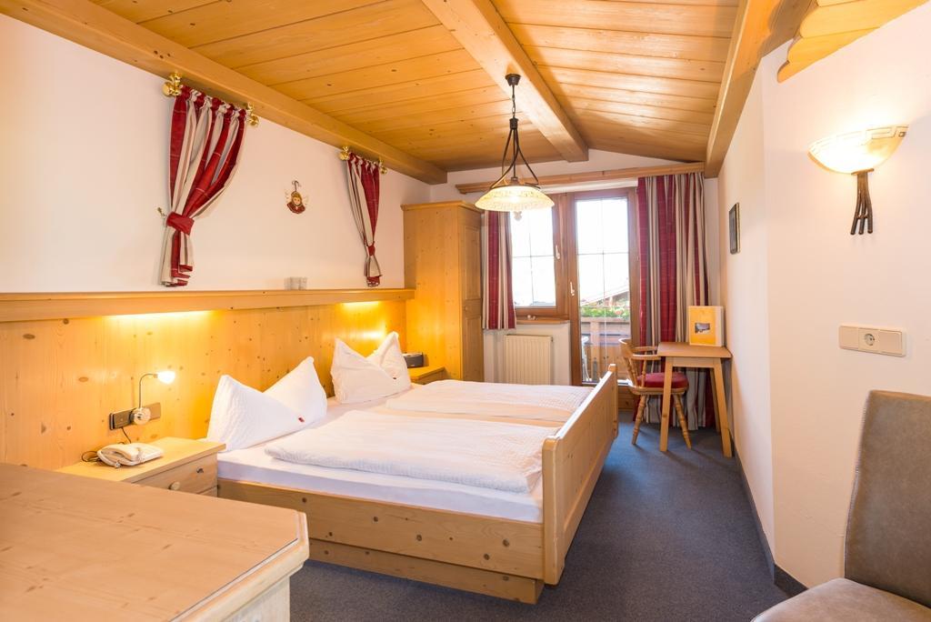 Hotel Landhaus Marchfeld Oberau Bagian luar foto
