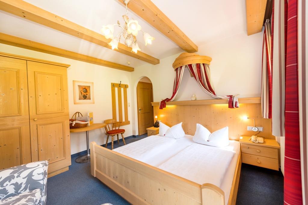 Hotel Landhaus Marchfeld Oberau Bagian luar foto
