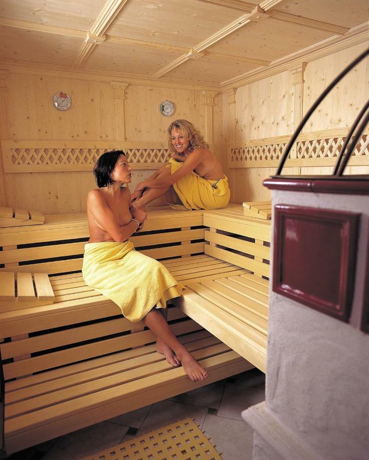 Hotel Landhaus Marchfeld Oberau Bagian luar foto